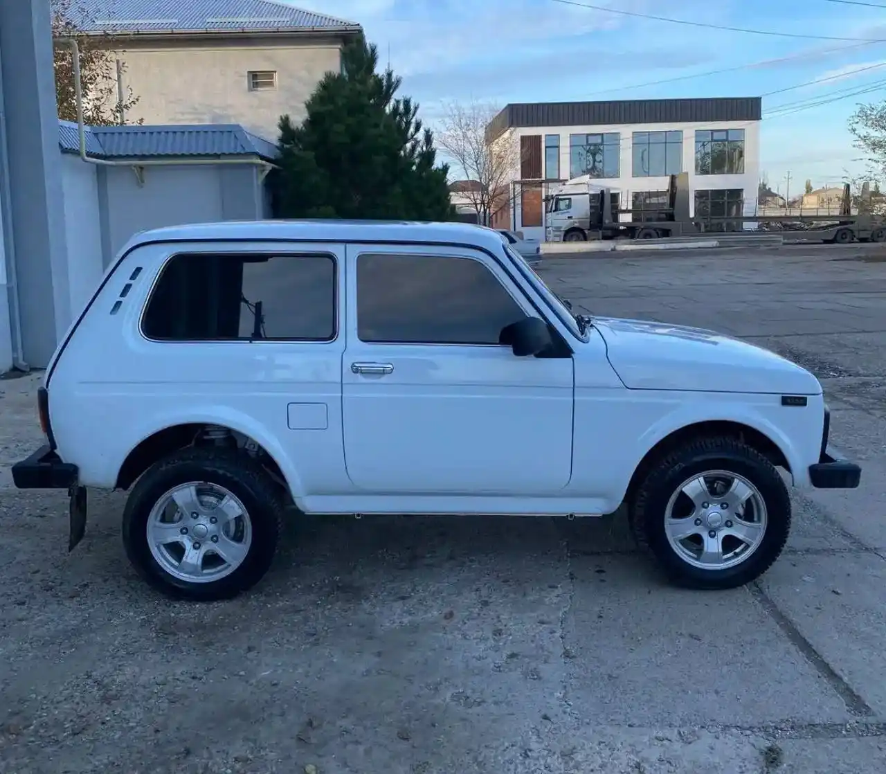 Лада 4х4 2121 Нива 2013 года