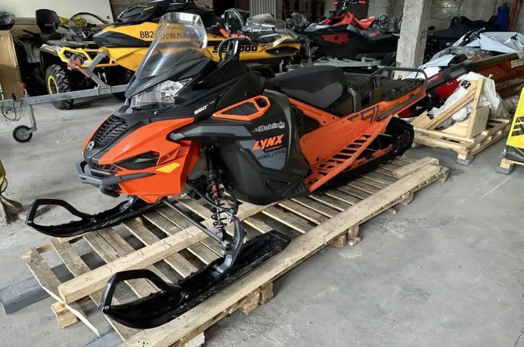 BRP Lynx Xterrain brutal 850 E-TEC