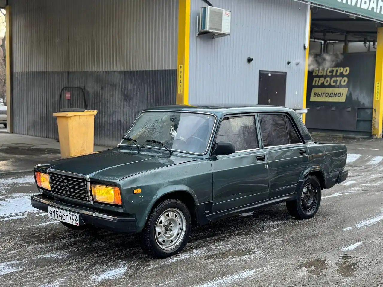 ВАЗ 2107 2010 года в идеальном состоянии с зимней резиной