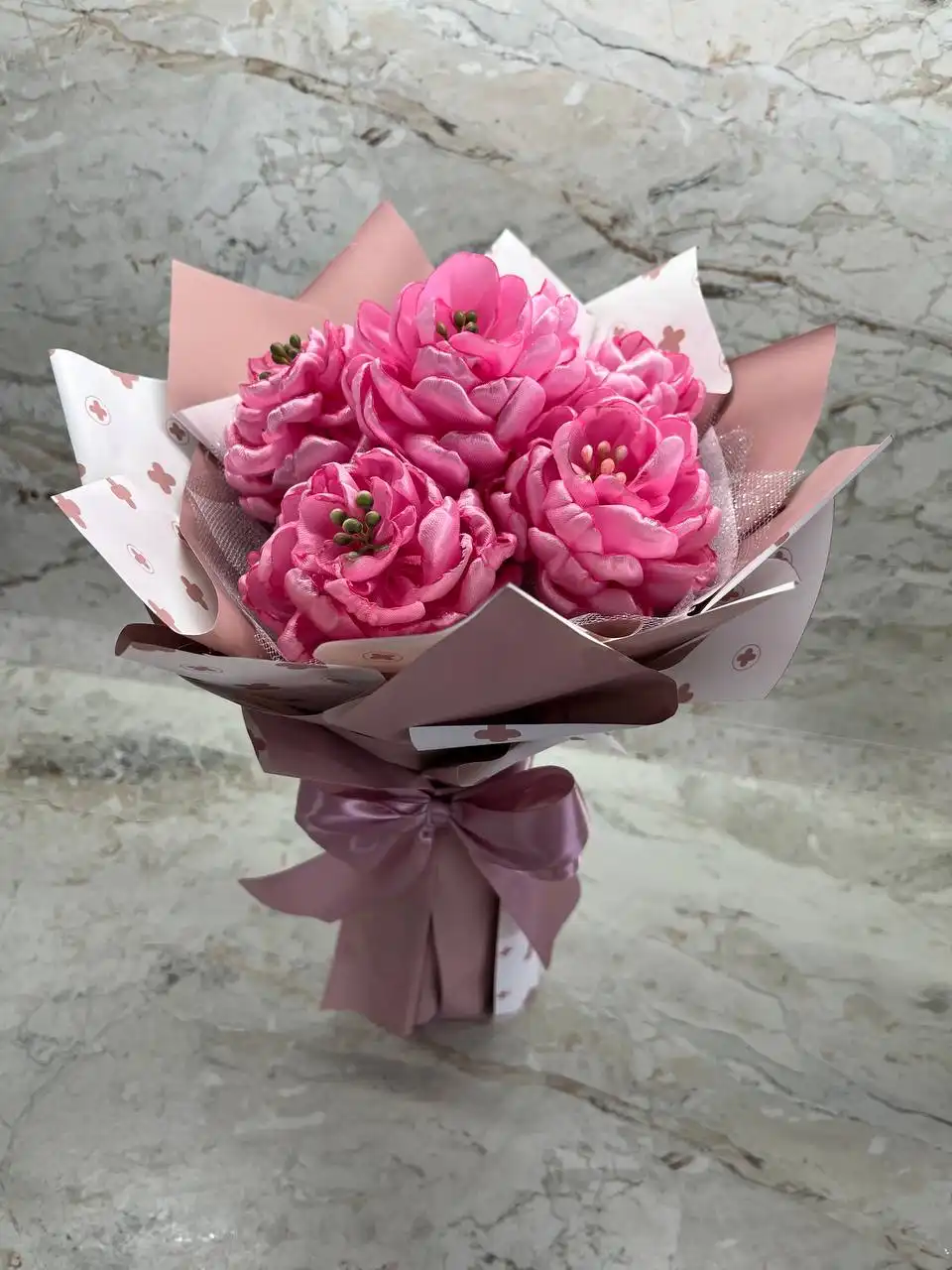 Букеты из атласных лент ручной работы