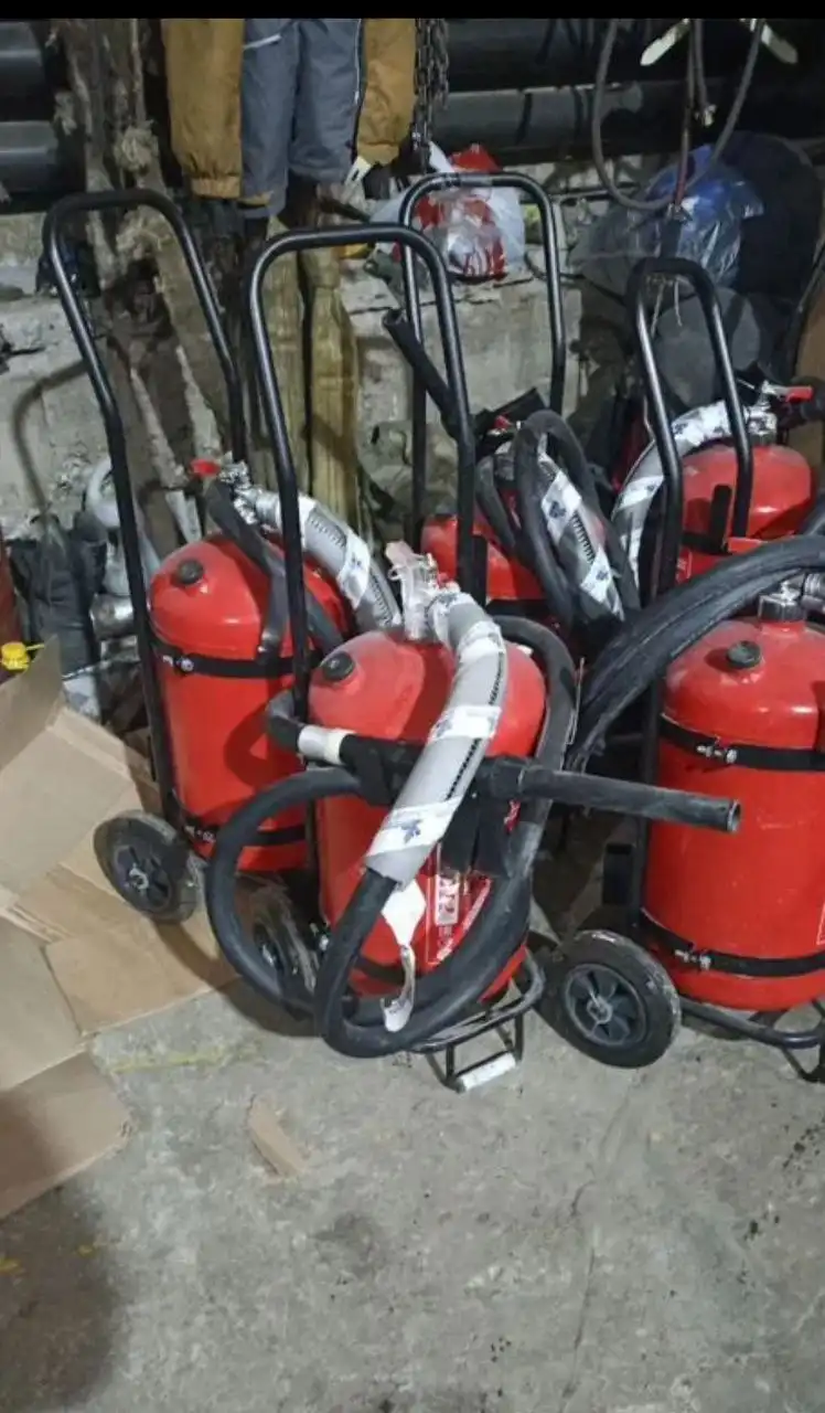 Огнетушители передвижные ОП-25з АВСЕ(10А) 32л - Противопожарное оборудование (Барахолка) в Сургут