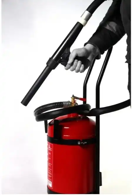 Огнетушители передвижные ОП-25з АВСЕ(10А) 32л - Противопожарное оборудование (Барахолка) в Сургут