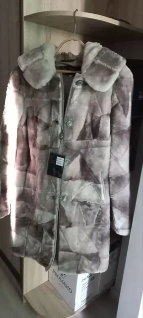 Продам шубу из натурального мутона новая - Платья в Сургут