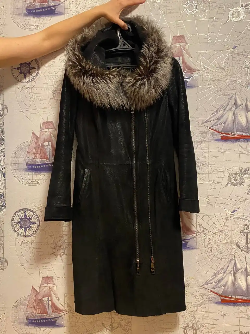 Продажа куртки б/у р.42 - Верхняя одежда (Одежда) в Сургут