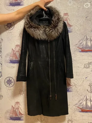 Продажа куртки б/у р.42 - Платья в Сургут