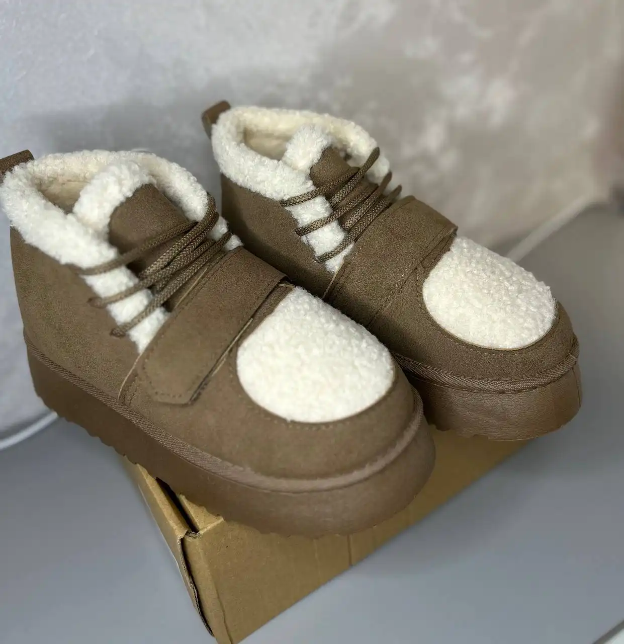 Продам новые женские угги из натуральной замши и шерсти - Обувь (Одежда) в Сургут