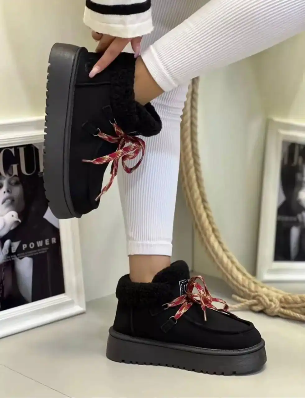 Продам новые UGG - Обувь (Одежда) в Сургут