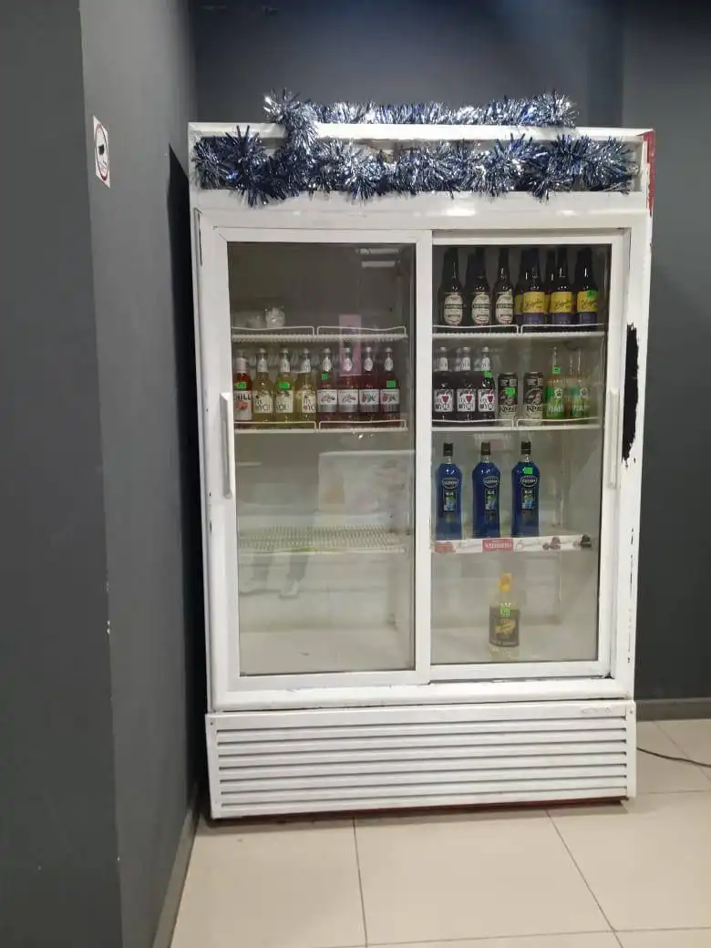 Продажа холодильной витрины - Барахолка в Сургут