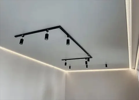 Натяжные потолки в рассрочку со светильниками и карнизами в подарок - Авиаперевозки в Сургут