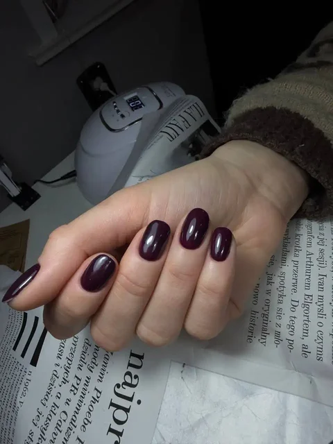 Маникюр в салоне Moon - Красота в Сургут