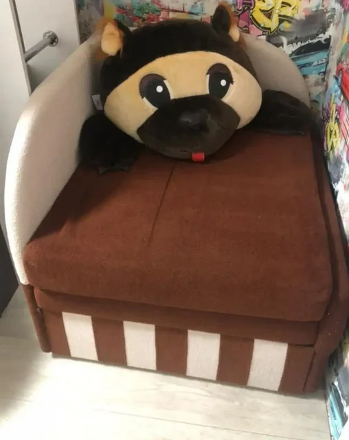 Диван-кровать и стол для маникюра в Сургуте - Детские вещи в Сургут