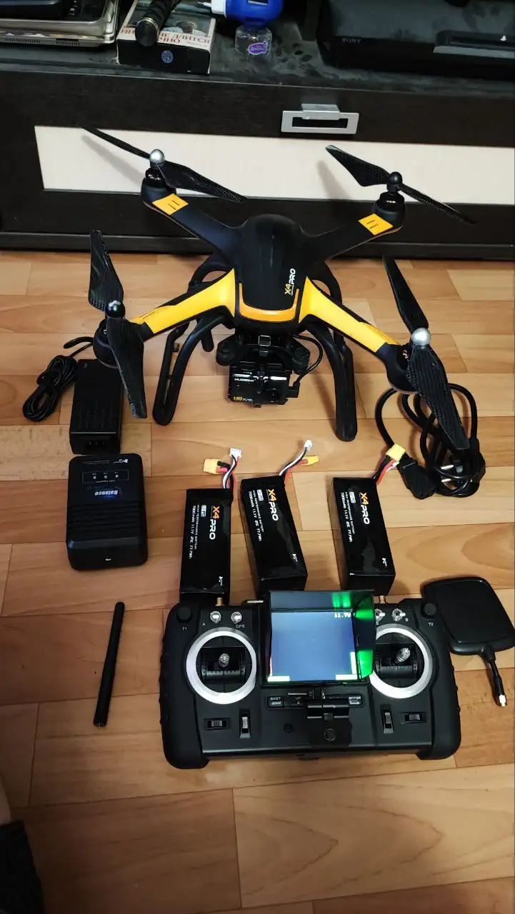 Продается дрон Hubsan X4 Pro H109S в Сургуте - Квадрокоптеры / Дроны (Электроника) в Сургут