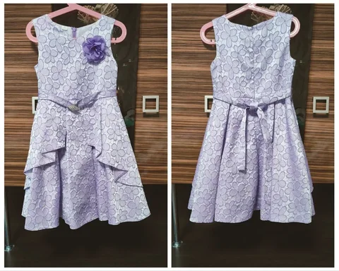 Нарядное платье на рост 122-128 - Сумки в Сургут