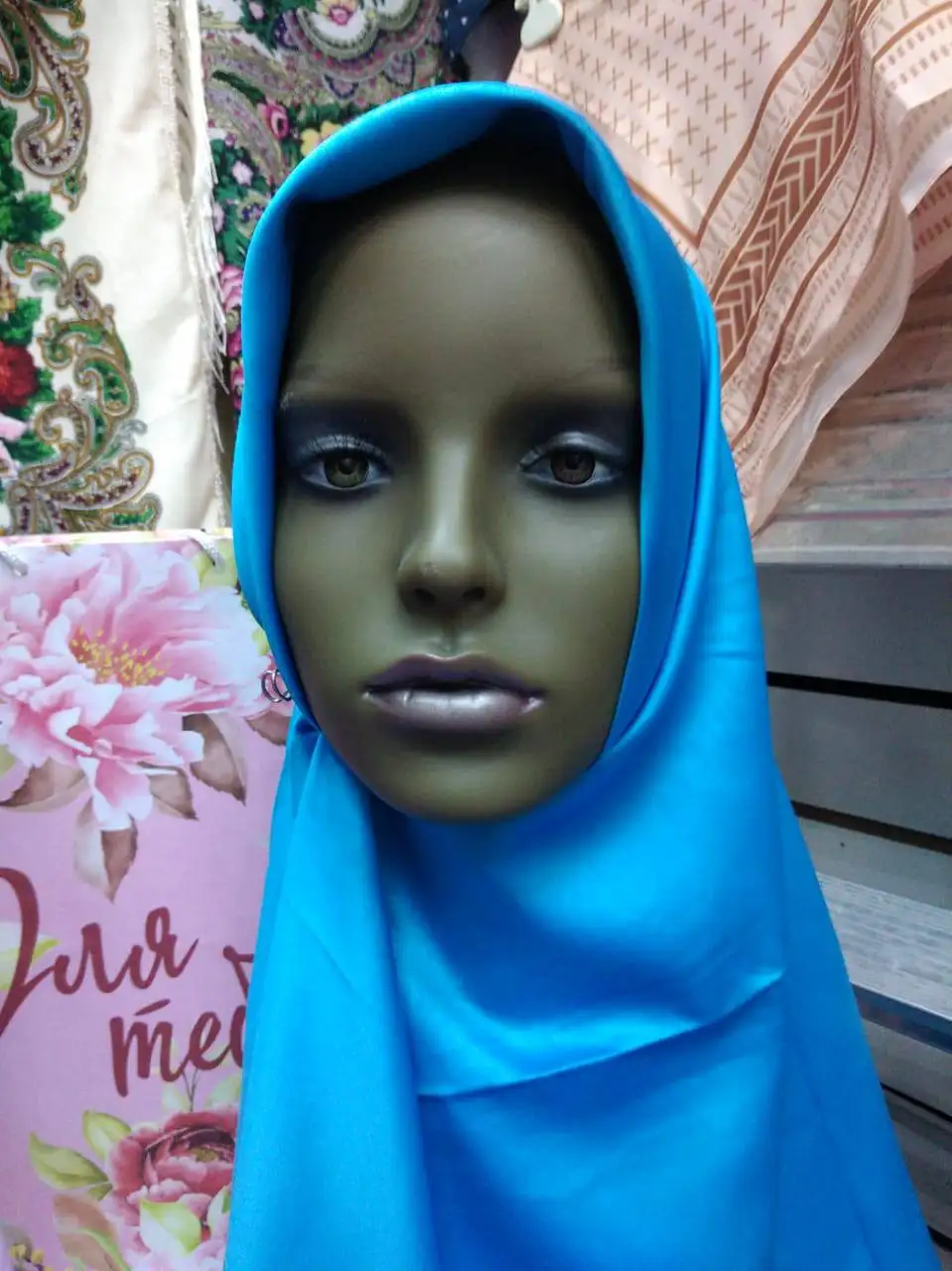 Продажа голов манекенов для шапок и шарфов - Барахолка в Сургут