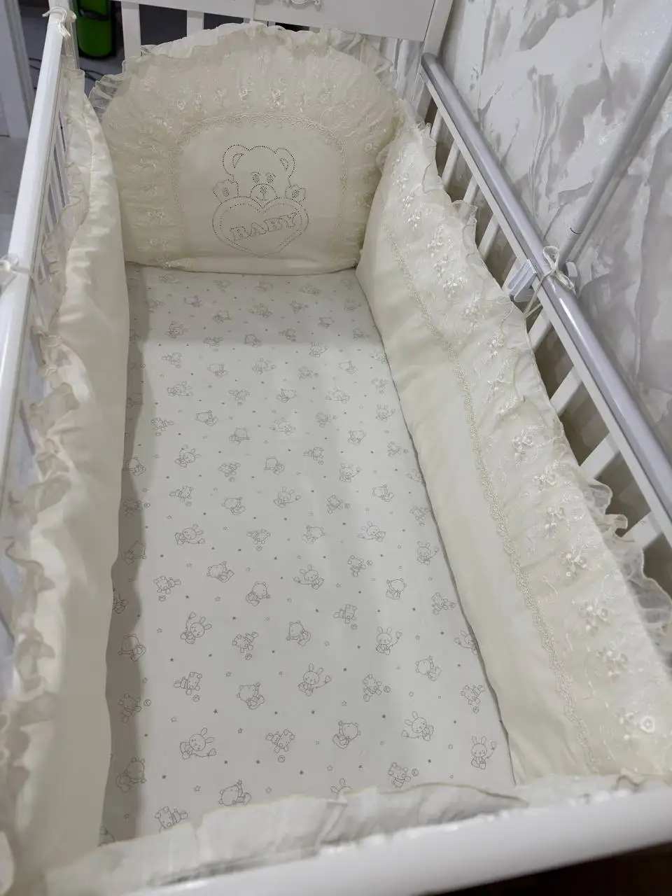 Детская кроватка с маятником и матрасом Babyton - Детская мебель (Товары для детей) в Сургут