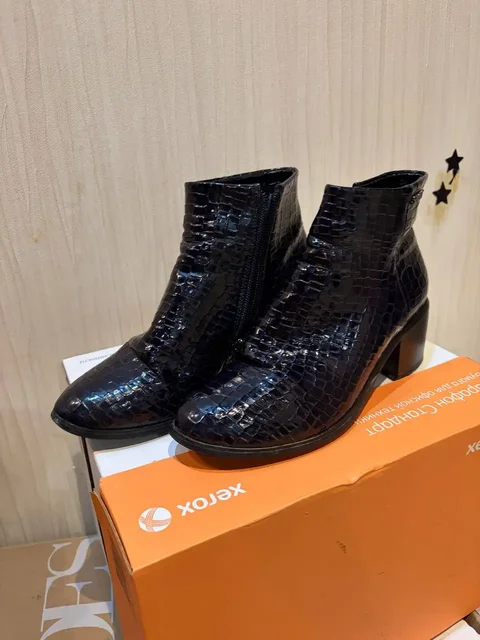 Ботиночки и сапожки на весну-осень 36 размер - Костюмы в Сургут