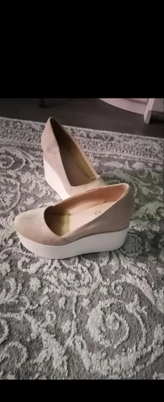 Продажа обуви - Обувь (Одежда) в Сургут