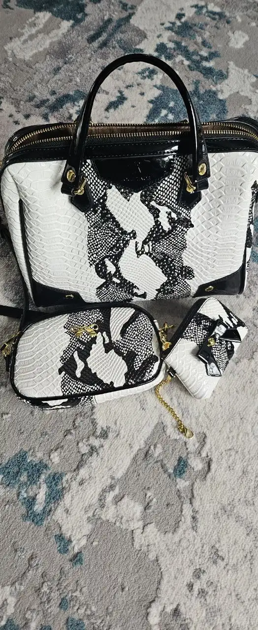 Новая сумка с косметичкой и ключницей - Сумки и аксессуары (Одежда) в Сургут