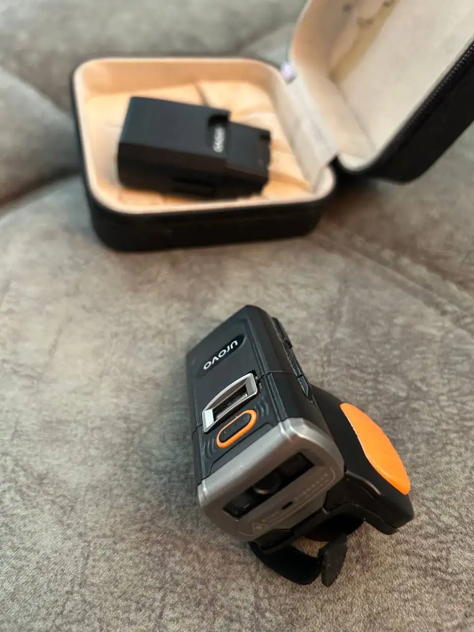 Сканер-кольцо UROVO SR5600 2D для штрих-кодов - Сканеры штрих-кодов (Электроника) в Сургут