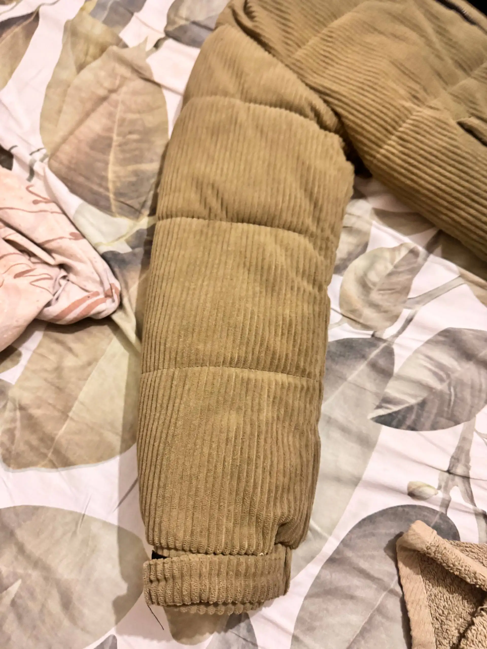 Продам вельветовую куртку - Куртки (Одежда) в Сургут