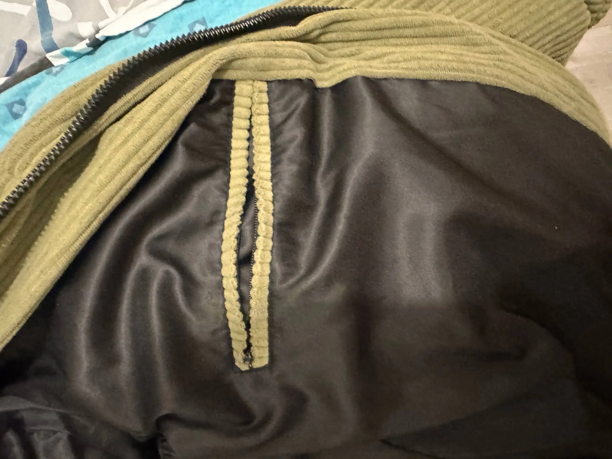 Вельветовая куртка 48 размера - Куртки (Одежда) в Сургут