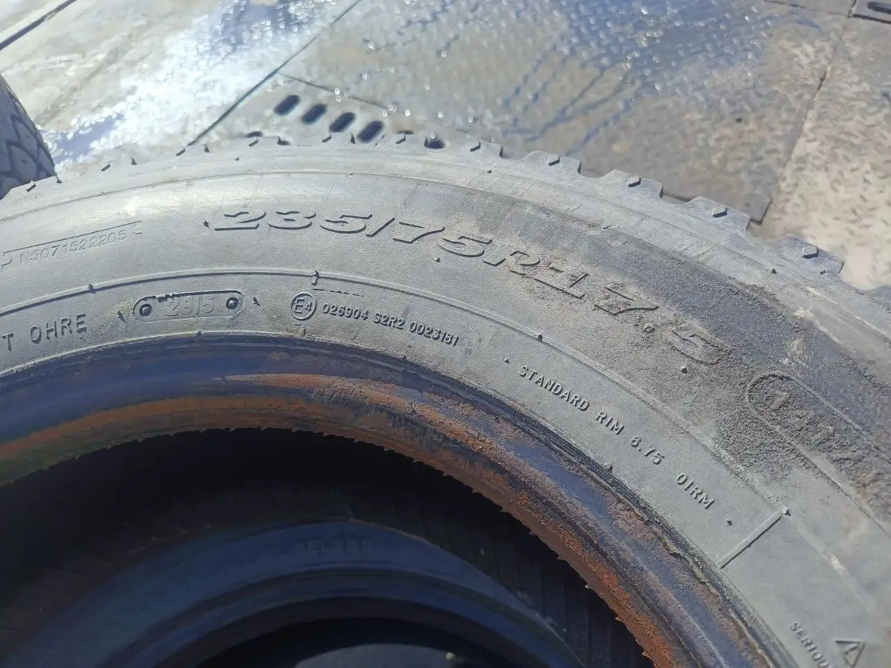 Грузовая резина 4 колеса 25000р - Грузовые шины (Авто) в Сургут