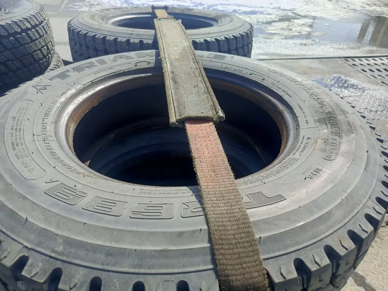 Грузовая резина 4 колеса 25000р - Грузовые шины (Авто) в Сургут