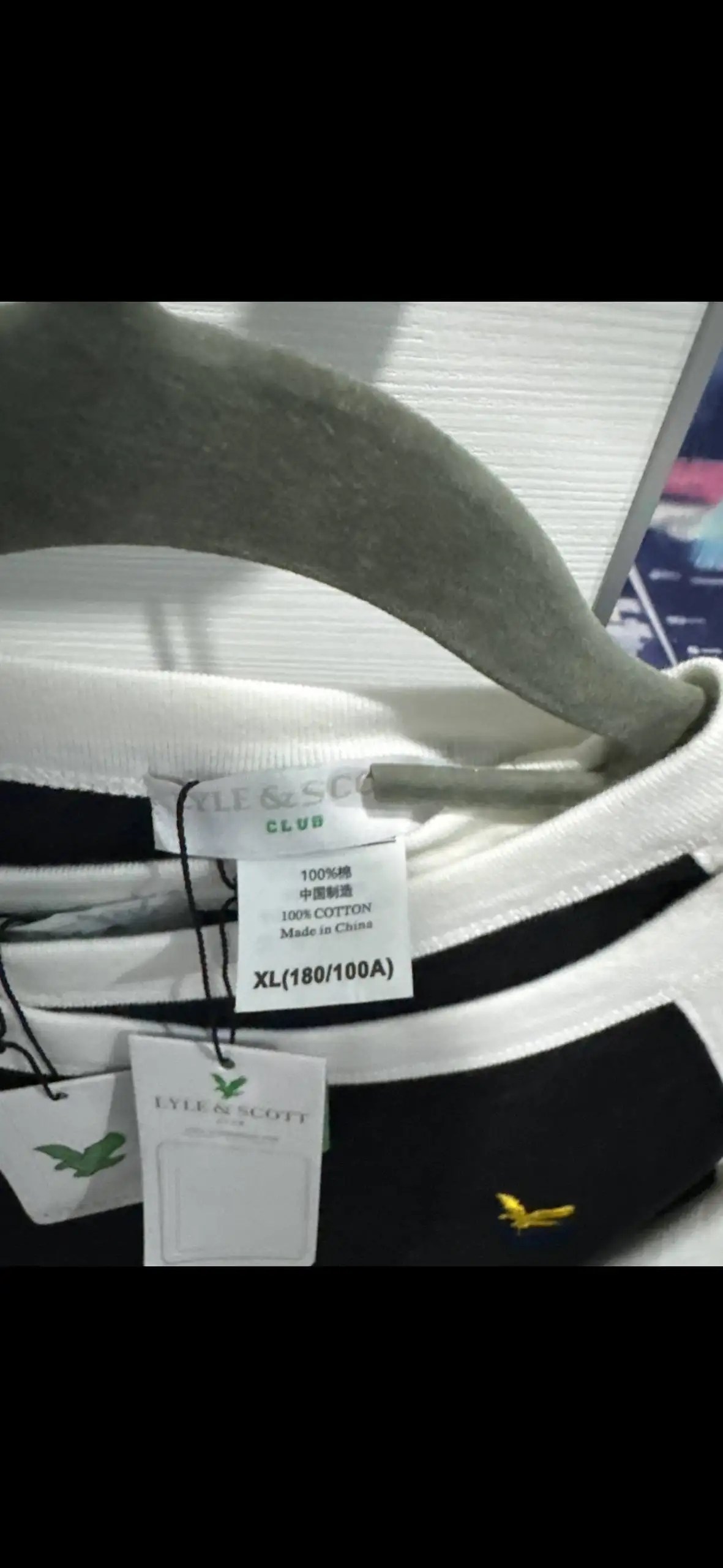 Продам 2 новые футболки Lyle&Scott - Мужская одежда (Одежда) в Сургут