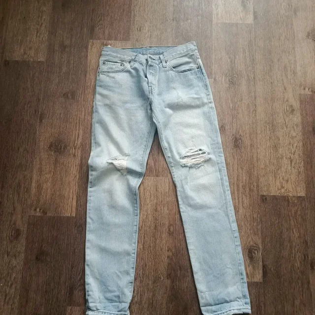 Продажа пальто, джинсов Levis и джинсовки - Женская одежда в Сургут