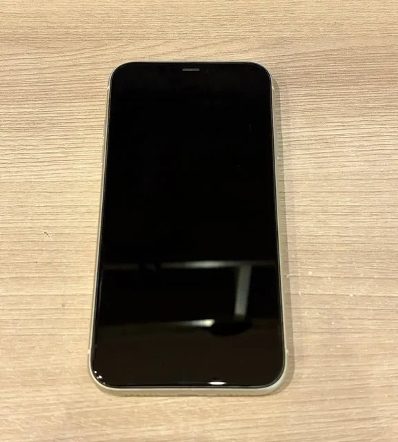 iPhone 11 64GB White - Электровелосипеды в Сургут
