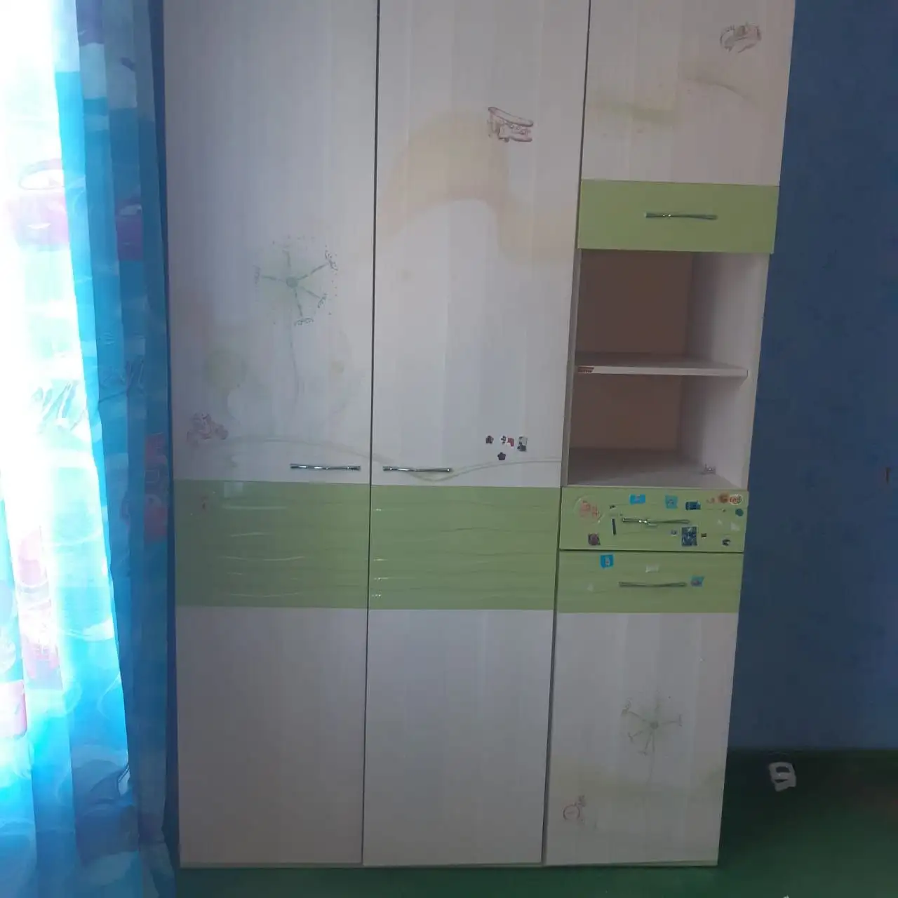 Детский набор мебели Davita б/у - Товары для детей в Сургут