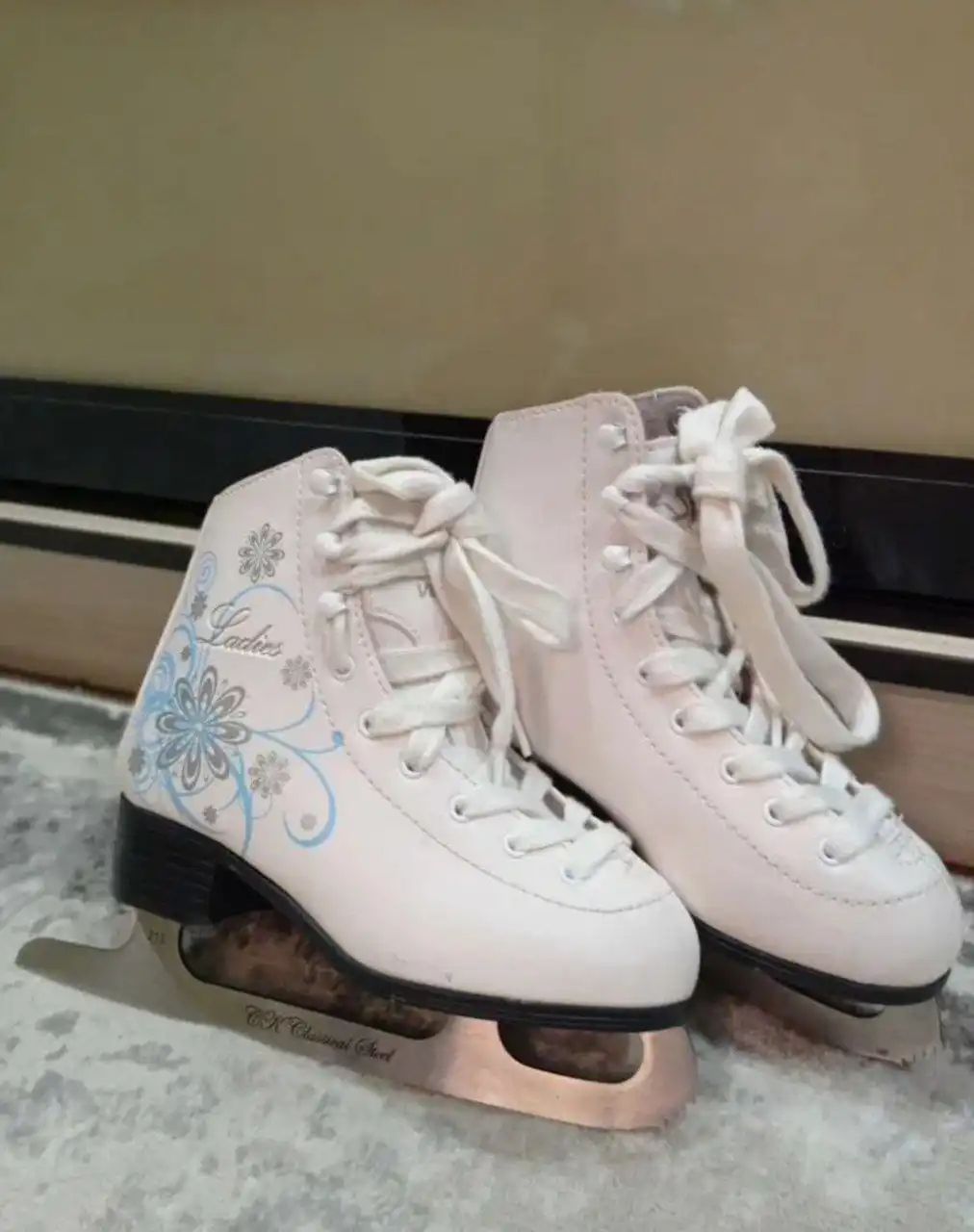 Фигурные коньки на девочку - Спорт (Хобби и отдых) в Ульяновск