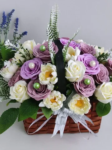 Букет из пенных чайных роз в плетёной корзине - Барахолка в Ульяновск