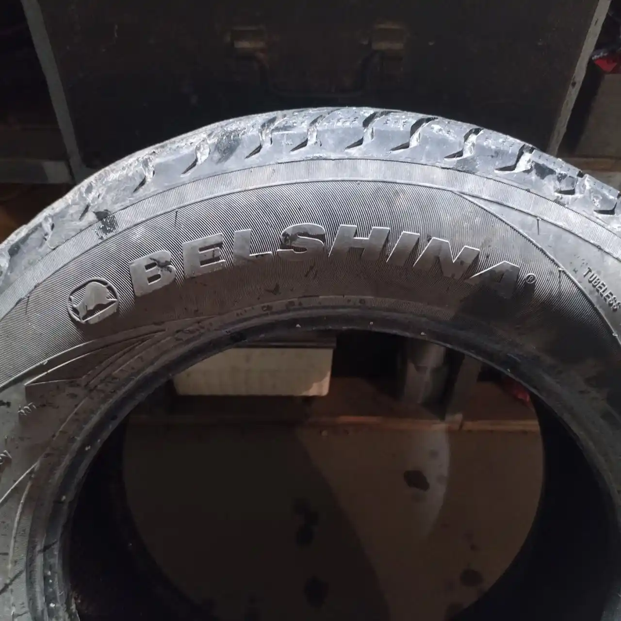 Продам зимние шины 215 65 16