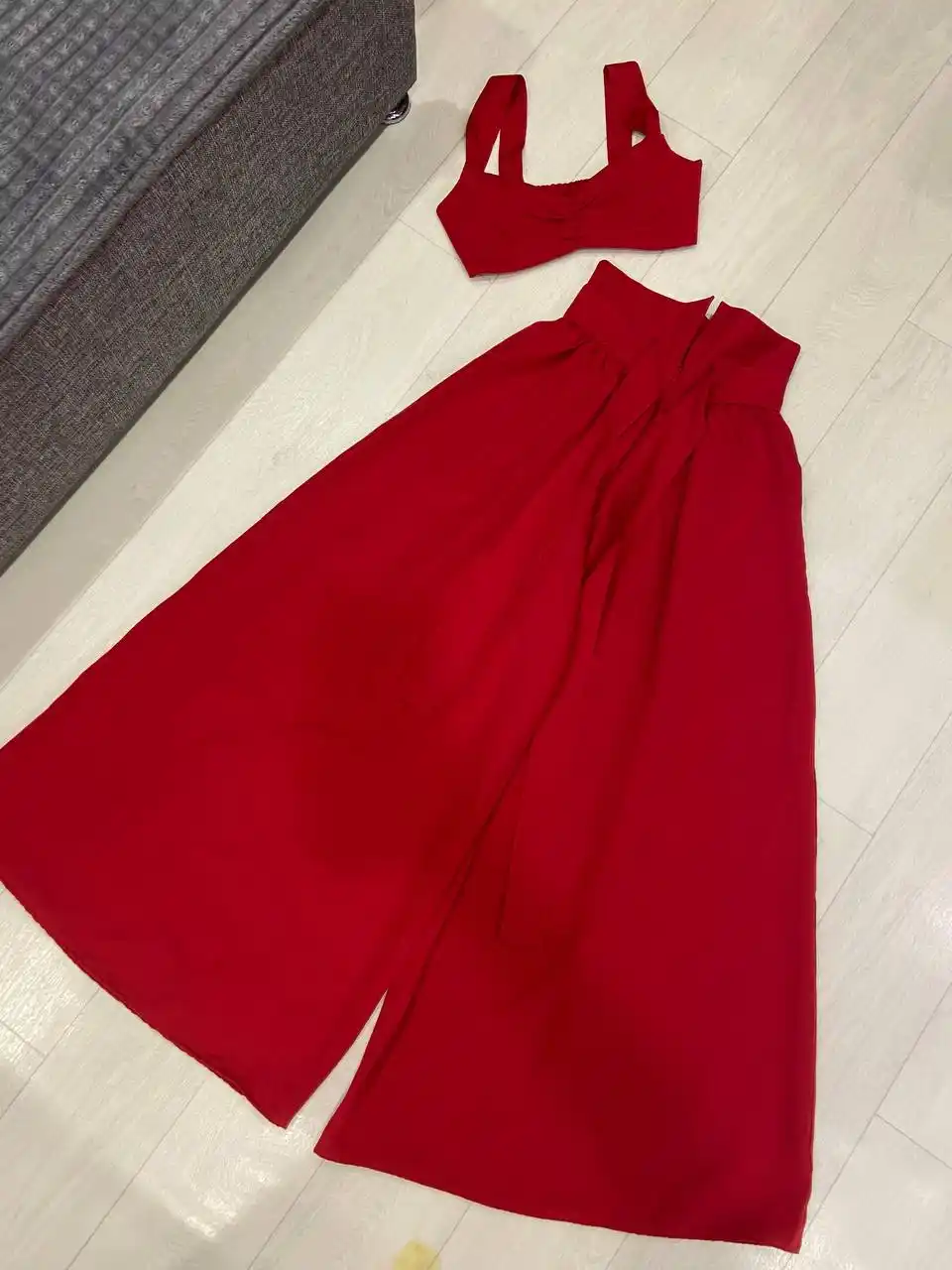 Новый шикарный костюм размер 44/46