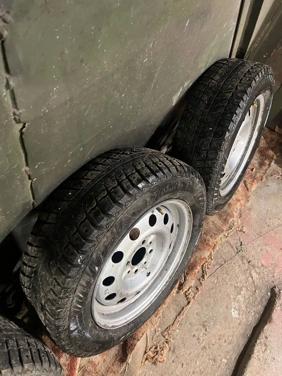 Продам зимние колеса 14