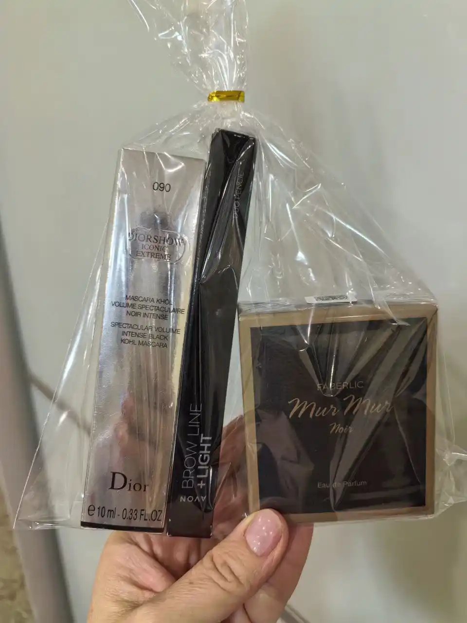 Подарочные наборы Avon