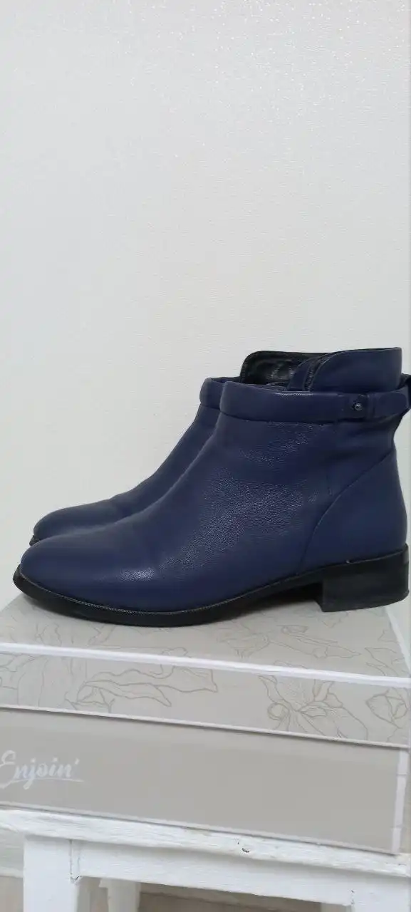 Ботинки натуральная кожа 39 размера