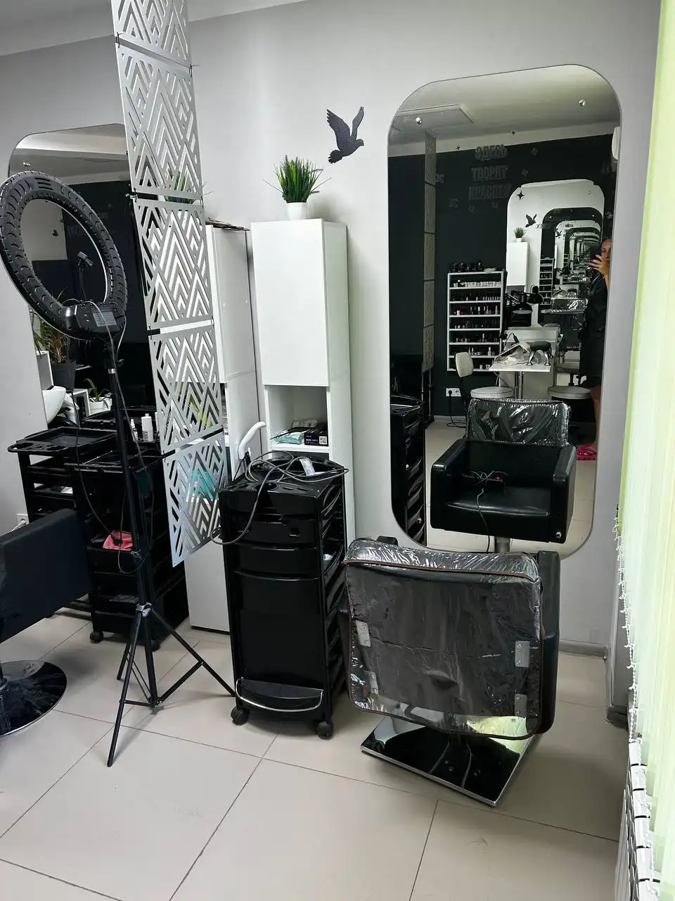 Аренда рабочего пространства в студии красоты