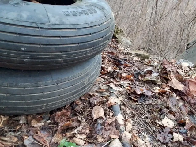 Продам покрышки и колеса на штампах - Запчасти в Самара
