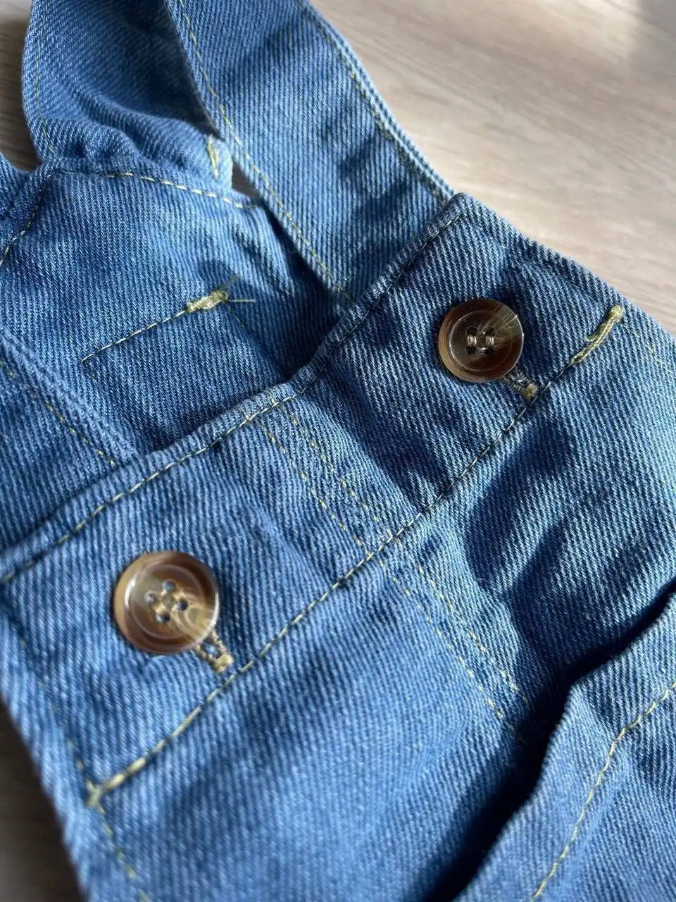 Новый джинсовый комбинезон размер 90