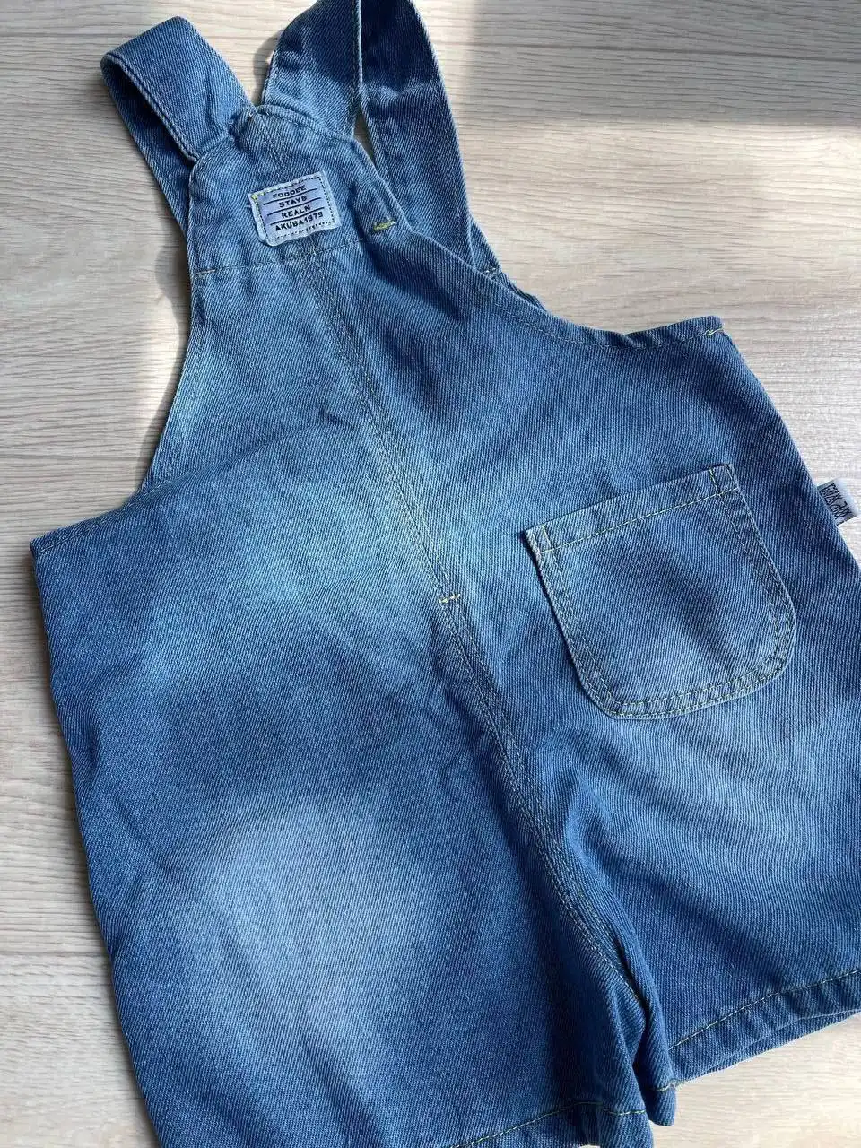 Новый джинсовый комбинезон размер 90