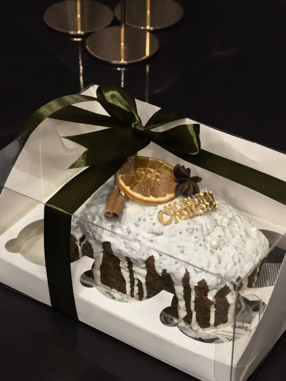 Новогодний ассортимент тортов и десертов