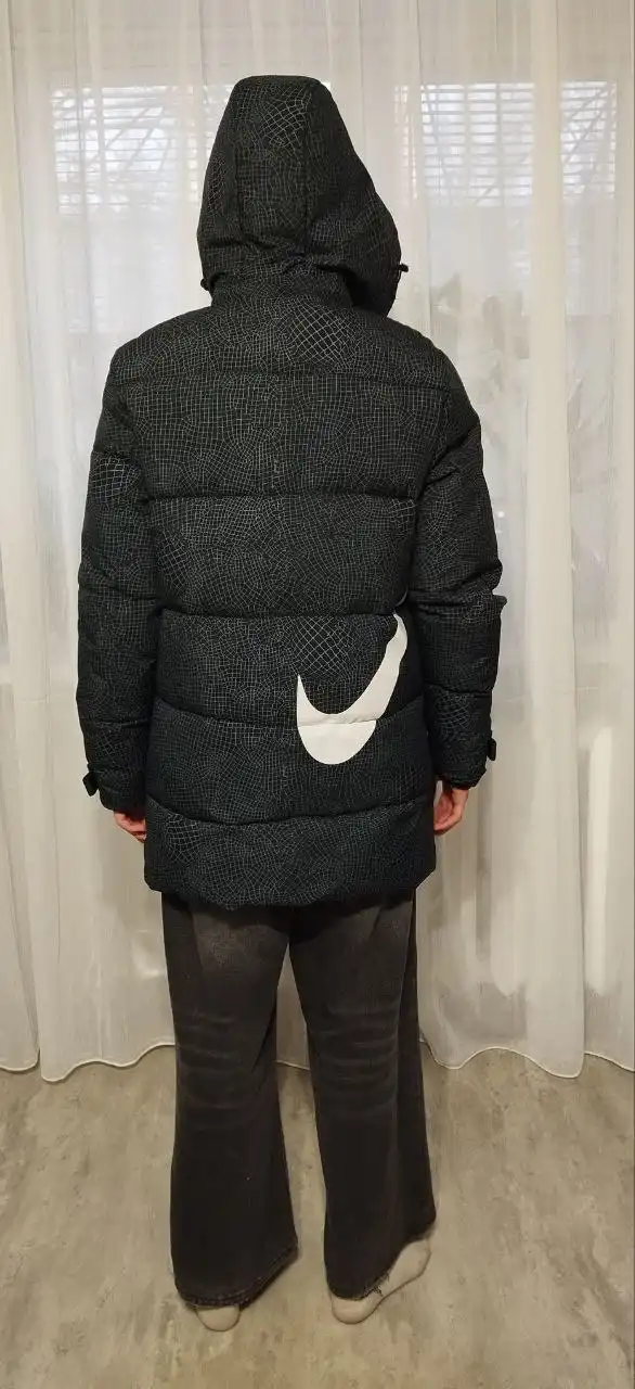 Продажа зимней куртки на подростка