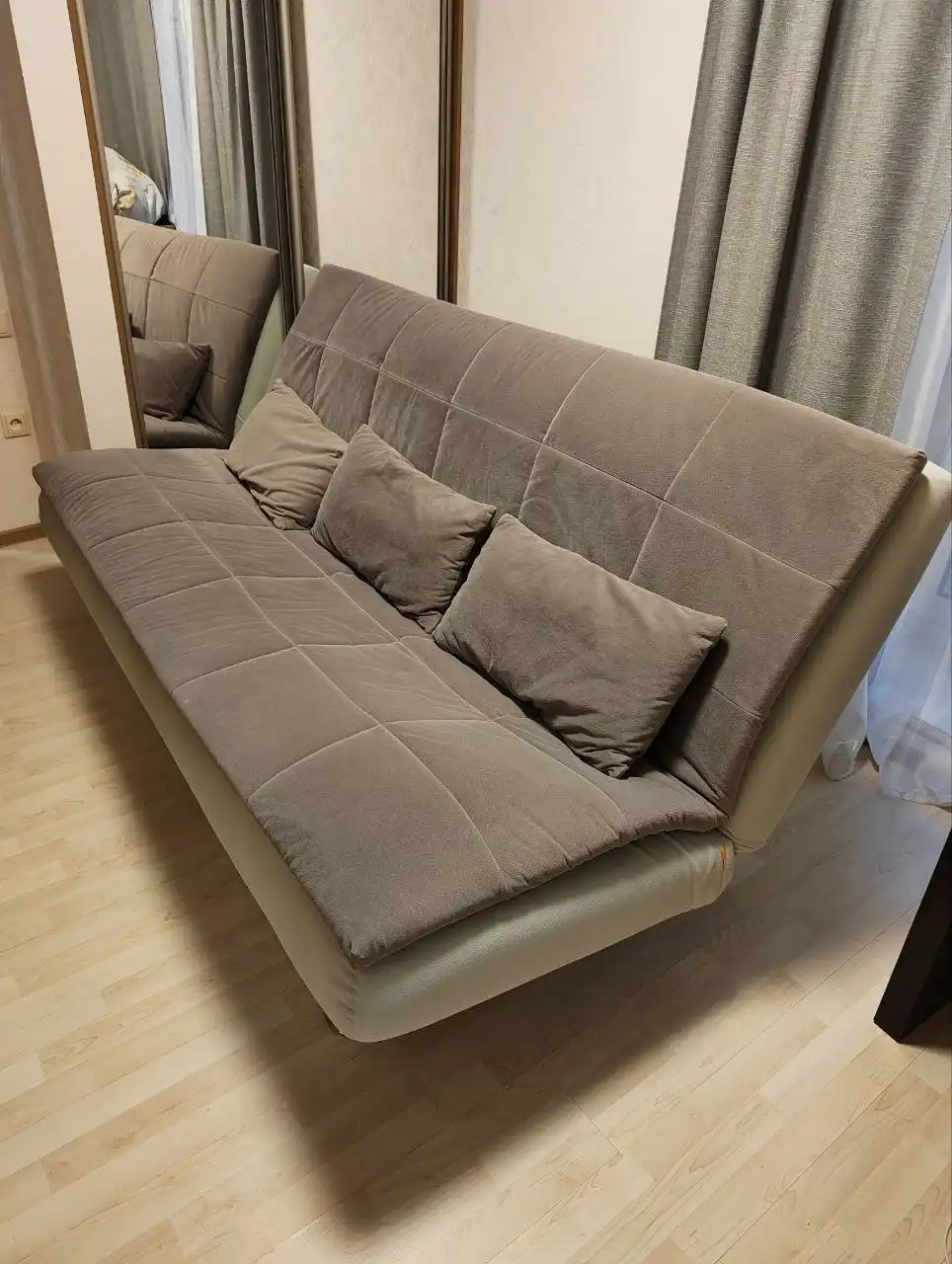 Продажа кофемашины, дивана и кресел при переезде