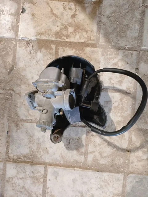 Пластик для питбайка разных цветов и карбюратор Mikuni VM22 - Запчасти в Самара