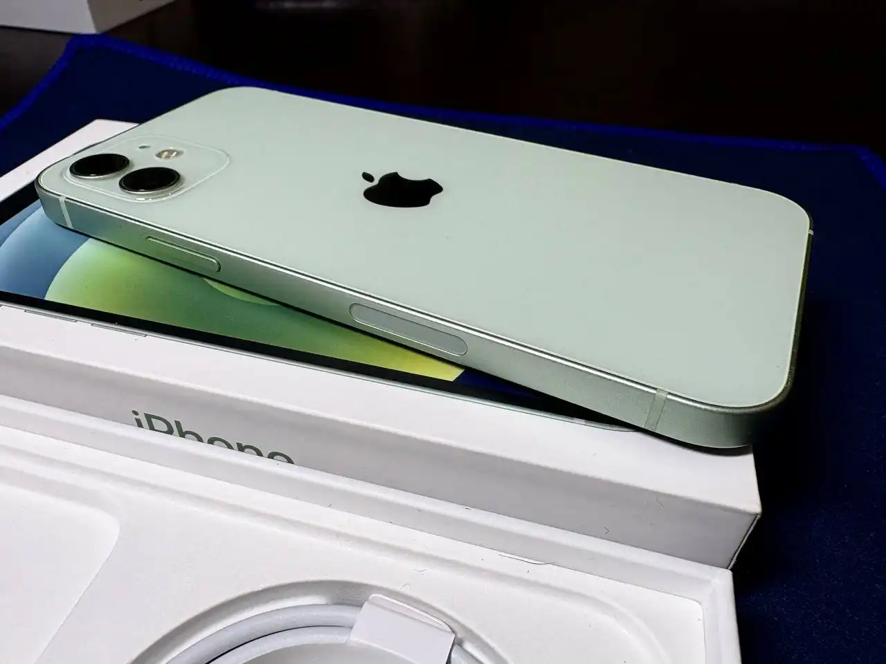 Айфон 12 128гб в отличном состоянии