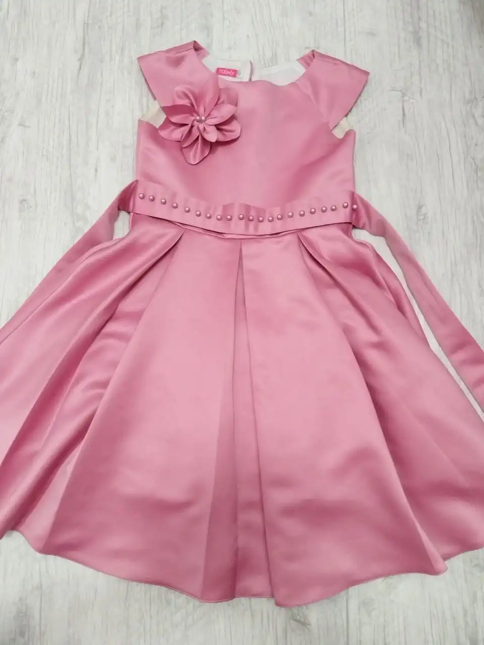 Продам платье 116-128