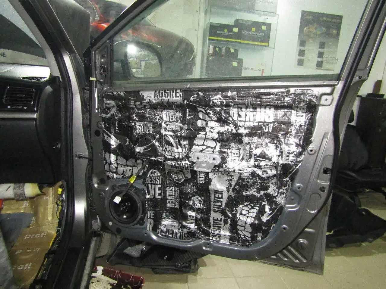 Профессиональная шумоизоляция и виброизоляция автомобиля