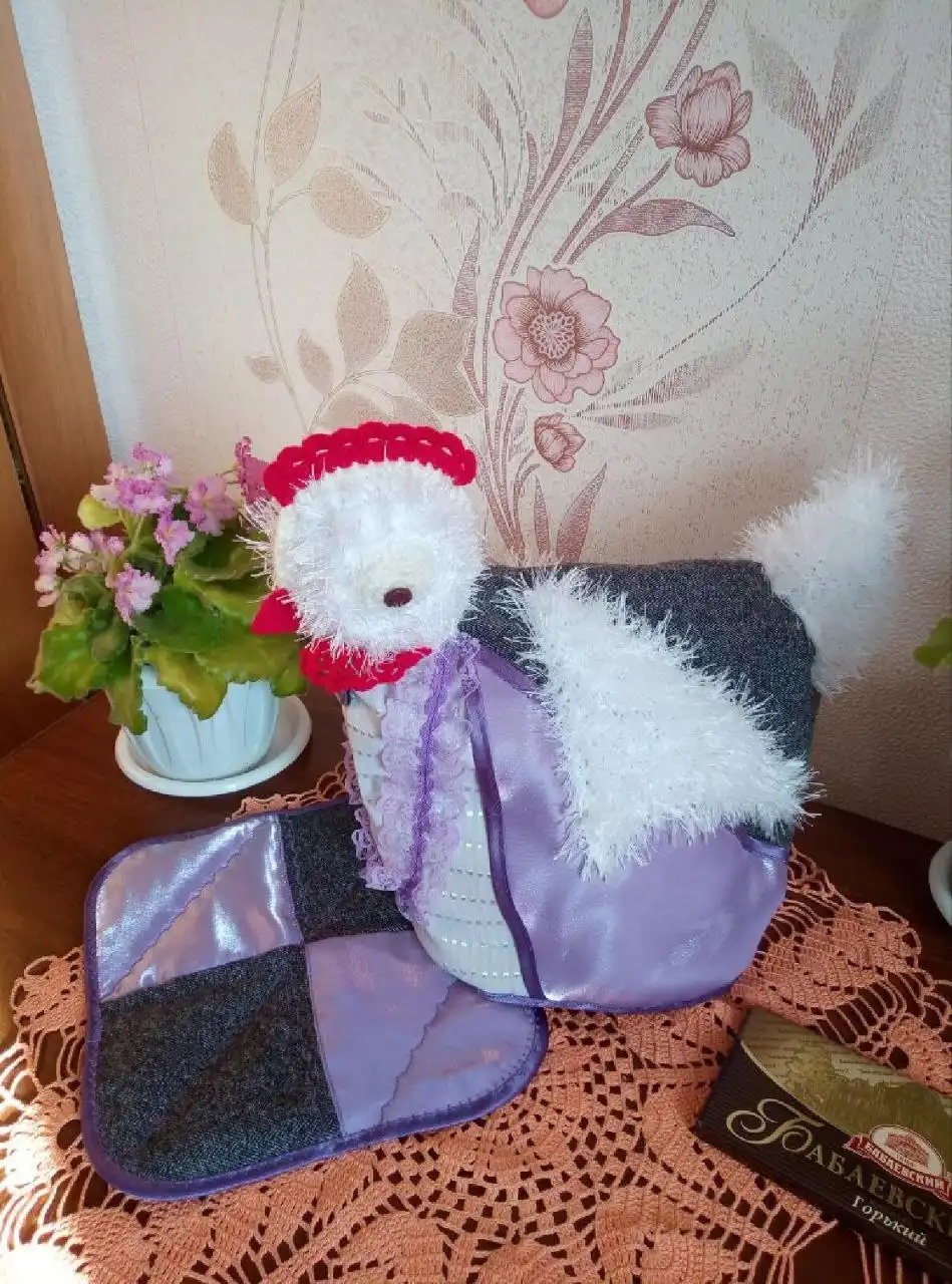 Курочка-грелка ручной работы на чайник с подставкой